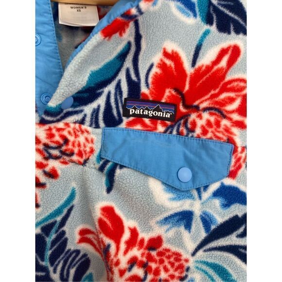 Ladies Patagonia Synchilla Snap-T Fleece Pullover XS Floral blue/red - Picture 3 of 8